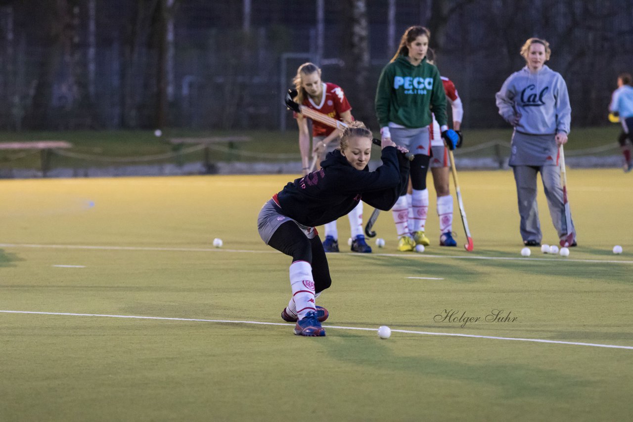 Bild 28 - Frauen Der Club an der Alster 2 - Uhlenhorster HC : Ergebnis: 3:0